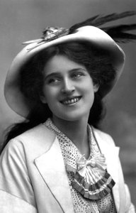 Zena Dare, Engelse actrice