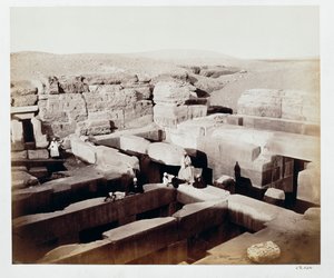 Een opgegraven tempel aan de voet van de Sfinx, Gizeh, Egypte, 4 maart 1862 door Francis Bedford