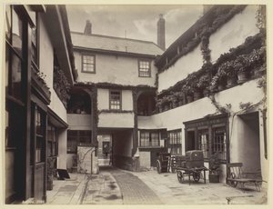 Gloucester, Binnenplaats van New Inn, 1860-1894