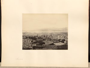 [Stadsgezicht vanuit de verte] door Francis Frith