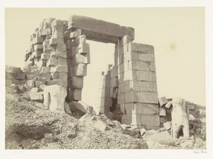 Granieten pyloon van de tempel van Karnak door Francis Frith