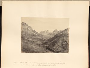 De berg Horeb (Sinaï), "en de berg stond geheel in rook, want de Heer daalde neer in vuur".