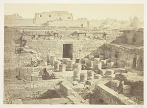 Nieuwe Opgraving bij Medinet-Haboo door Francis Frith
