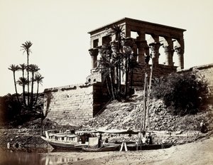 De Hypaethral-tempel, Philae (Egypte) door Francis Frith