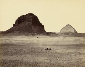 De piramides van Dahshoor, vanuit het oosten door Francis Frith