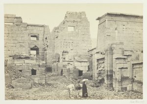 Het tempelpaleis, Medinet Haboo door Francis Frith