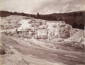 Minerva Terrace, Mammoth Hot Springs door Frank Jay Haynes