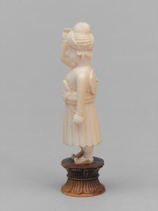 Zwarte pion, schaakstuk, India, circa 1820 door Frank Mason Good