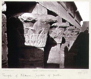 De Kapitelen van de Portiek, Tempel van Khnum, Esna