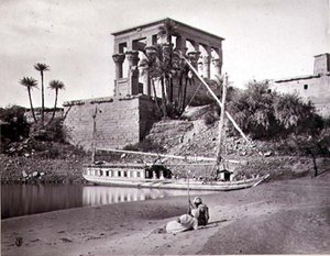 De Tempel van Trajanus, kijkend naar het zuidwesten, Philae (zwart-wit foto)