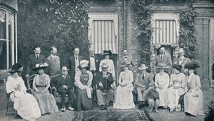 Het koninklijke huisfeest in The Grove, Watford, residentie van Lord Clarendon, in juli, 1909