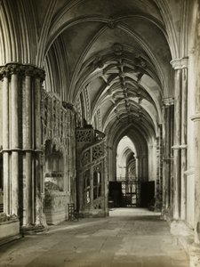 Kathedraal van Ely: Noordelijke koorbeuk naar het westen door Frederick H. Evans