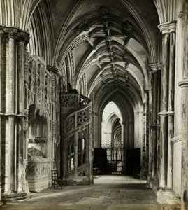 Kathedraal van Ely: Noordelijke koorbeuk naar het westen door Frederick H. Evans