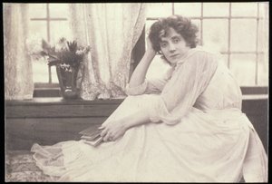 Portretfoto van Beatrice Stella Tanner (1865-1940) Mrs Patrick Campbell, door Frederick Hollyer (1837-1933)