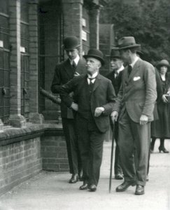De Koning van Italië, Victor Emmanuel III, bezoekt London Zoo