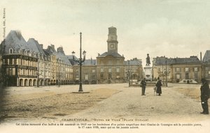Charleville, Stadhuis, Place Ducale