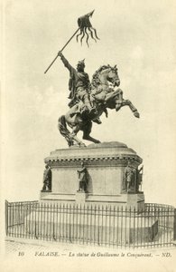 Falaise, Het standbeeld van Willem de Veroveraar, ND door French Photographer