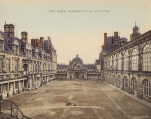 Fontainebleau: Cour Ovale, Ensemble sur le Baptistere