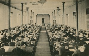 Franse schoolklas. Saint-Roch, Ferrieres. Ansichtkaart verzonden op 25 oktober 1913.