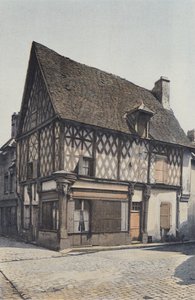 Levroux, Oud houten huis op het plein