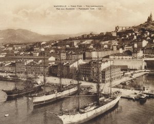Marseille: Vieux Port, panoramisch uitzicht door French Photographer
