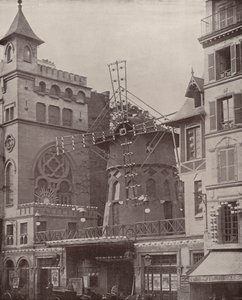Parijs: Exterieur van de Moulin Rouge