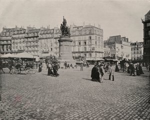 Parijs: Place de Clichy (zw/w foto) door French Photographer