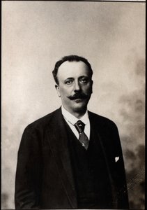 Portret van Adrien Albert Marie Comte de Mun (1841-1914), Franse politicus door French Photographer
