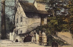De Molen in het Dorp van Marie Antoinette in Versailles door French Photographer