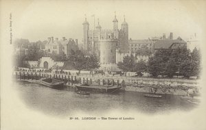 De Tower of London en de rivier de Theems door French Photographer