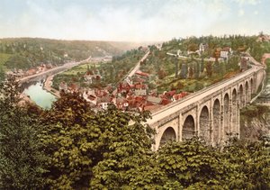Het Viaduct de Lanvallay, Dinan, Frankrijk, 1890-1900 door French Photographer