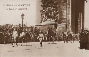 De Overwinningsparade, Generaal Gouraud door French Photographer