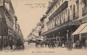 Tours, Rue Nationale door French Photographer