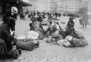 Oorlogsvluchtelingen, Gare de Lyon, Parijs, 1914