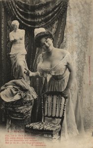 Vrouw met Venus De Milo-beeld door French Photographer