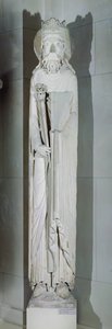 Een koning, mogelijk Salomo, van de westgevel van Notre-Dame de Corbeil, Essonne
