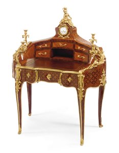 Een Louis XV stijl bureau, door Maison Millet