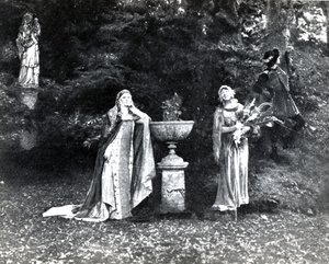 Acte I, Scene 3 van Pelleas et Melisande door Debussy, van een foto van de eerste productie in april 1902 van de opera in de Opera-Comique in Parijs, illustratie in Theatre magazine, juni 1902