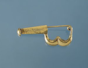 Broche in Pompeiaanse stijl behorend tot Caroline Murat door French School