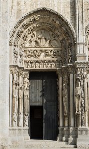 Kathedraal van Chartres, baai links van de koninklijke poort naar het westen, genaamd de beklimming