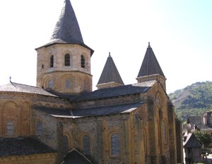 Kerk van St. Foy, begonnen c.1050 door abt Odolric door French School
