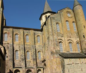 Kerk van St. Foy, begonnen c.1050 door abt Odolric door French School