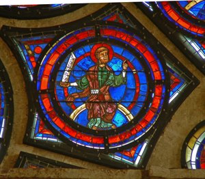 Detail (het oostelijke roosvenster): St. Peter