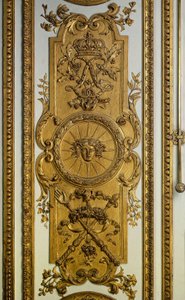 Deurhout van de Venus Salon met zon en scepter. 17e eeuw Versailles. Chateau Museum door French School