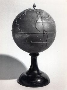 Educatieve globe voor blinden door French School