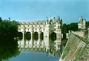 Buitenaanzicht van de Donjon, het Chateau de Bohier en de Grande Galerie vanuit het oosten door French School