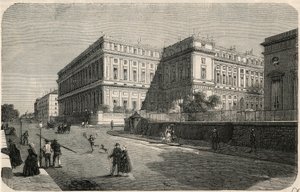 Buitenaanzicht van het gebouw aan de Quai d