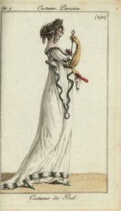 Modieuze vrouw in baljurk met tiara