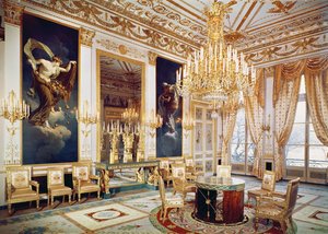 Interieur van de Salon des Quatre Saisons door French School