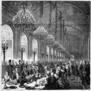 Nasir Al-Din (Nasser al-Din) (1831-1896) Shah van Perzië in Versailles. Banket in de ijsgalerij. aan zijn linkerzijde Albert, hertog van Broglie (1821-1901). door French School